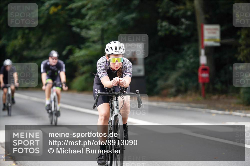 14.09.2025 - Stadtparktriathlon Michael Burmester http://msf.ph/oto/8913090 14.09.2025 11:51:20 Radfahren 962, 974, 976, 994, 1040, 1043, 1057, 1080, 1083, 1101 meine-sportfotos.de