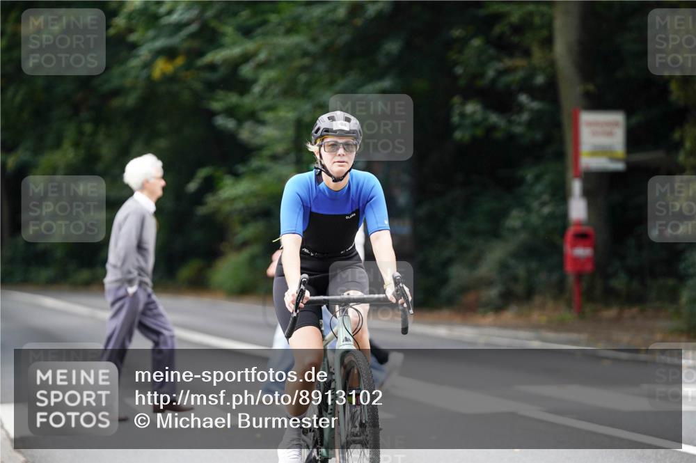 14.09.2025 - Stadtparktriathlon Michael Burmester http://msf.ph/oto/8913102 14.09.2025 11:51:27 Radfahren 994, 1040, 1043, 1057, 1080, 1083 meine-sportfotos.de