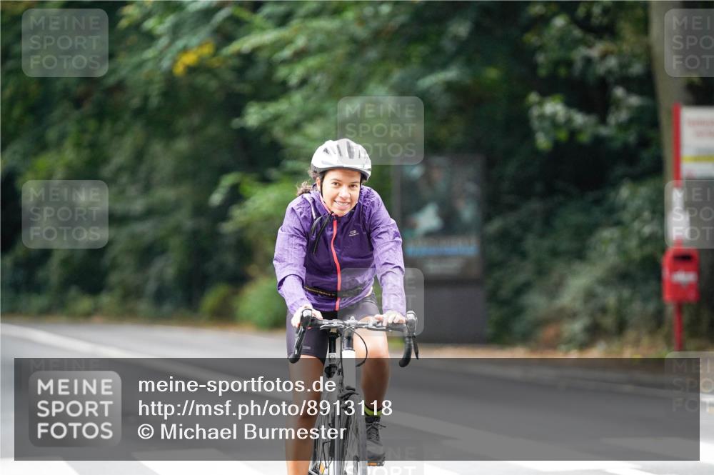 14.09.2025 - Stadtparktriathlon Michael Burmester http://msf.ph/oto/8913118 14.09.2025 11:51:55 Radfahren 1005, 1011, 1102 meine-sportfotos.de