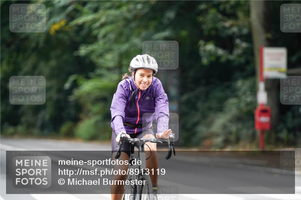 14.09.2025 - Stadtparktriathlon Michael Burmester http://msf.ph/oto/8913119 14.09.2025 11:51:55 Radfahren 1005, 1011, 1102 meine-sportfotos.de