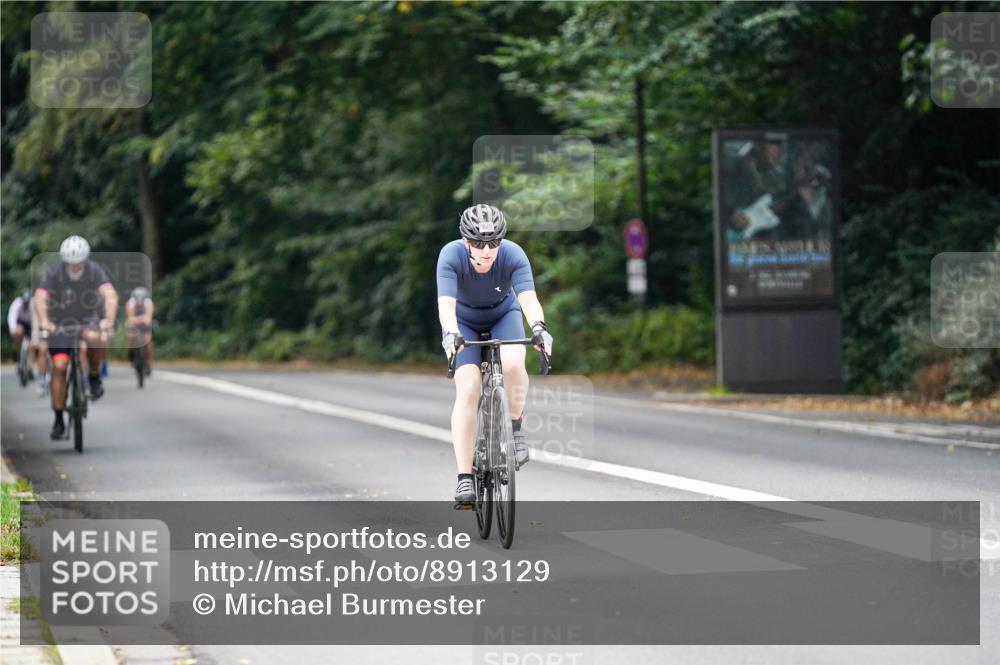 14.09.2025 - Stadtparktriathlon Michael Burmester http://msf.ph/oto/8913129 14.09.2025 11:52:13 Radfahren 925, 932, 1020, 1078, 1094, 1115 meine-sportfotos.de