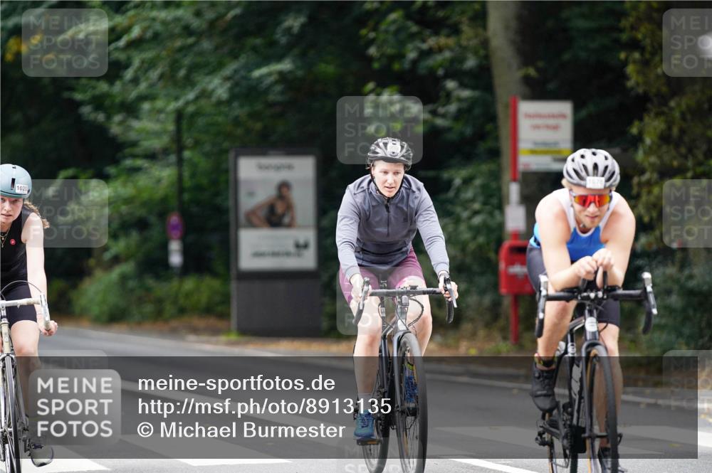 14.09.2025 - Stadtparktriathlon Michael Burmester http://msf.ph/oto/8913135 14.09.2025 11:52:20 Radfahren 925, 932, 982, 989, 1020, 1078, 1094, 1107 meine-sportfotos.de