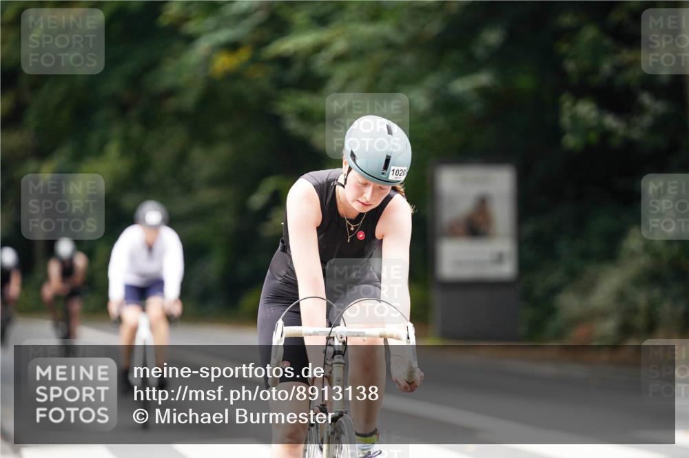 14.09.2025 - Stadtparktriathlon Michael Burmester http://msf.ph/oto/8913138 14.09.2025 11:52:21 Radfahren 932, 982, 989, 1020, 1078, 1094, 1107 meine-sportfotos.de