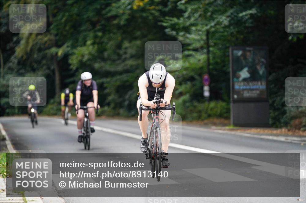 14.09.2025 - Stadtparktriathlon Michael Burmester http://msf.ph/oto/8913140 14.09.2025 11:52:25 Radfahren 932, 982, 989, 1020, 1054, 1078, 1094, 1107 meine-sportfotos.de