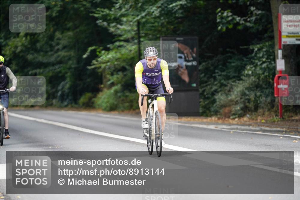 14.09.2025 - Stadtparktriathlon Michael Burmester http://msf.ph/oto/8913144 14.09.2025 11:52:31 Radfahren 982, 1048, 1054, 1067, 1107, 1117 meine-sportfotos.de