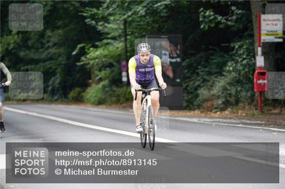 14.09.2025 - Stadtparktriathlon Michael Burmester http://msf.ph/oto/8913145 14.09.2025 11:52:31 Radfahren 982, 1048, 1054, 1067, 1107, 1117 meine-sportfotos.de