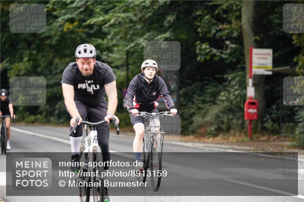 14.09.2025 - Stadtparktriathlon Michael Burmester http://msf.ph/oto/8913159 14.09.2025 11:52:51 Radfahren 996, 997, 1009, 1055 meine-sportfotos.de