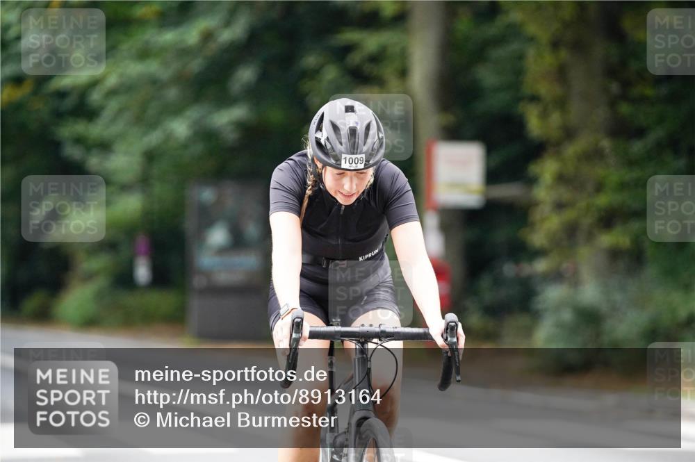 14.09.2025 - Stadtparktriathlon Michael Burmester http://msf.ph/oto/8913164 14.09.2025 11:52:54 Radfahren 996, 997, 1009, 1055 meine-sportfotos.de