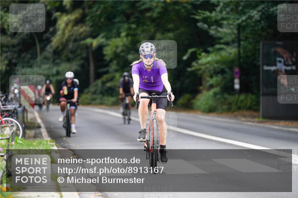 14.09.2025 - Stadtparktriathlon Michael Burmester http://msf.ph/oto/8913167 14.09.2025 11:53:02 Radfahren 944, 963, 997, 1018, 1033, 1085, 1125 meine-sportfotos.de