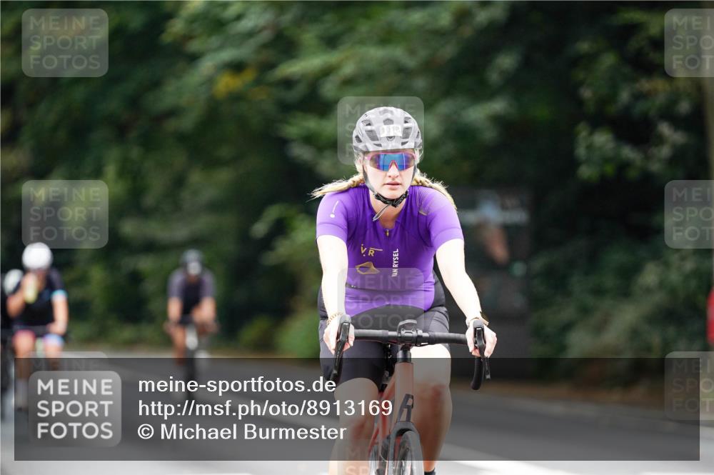 14.09.2025 - Stadtparktriathlon Michael Burmester http://msf.ph/oto/8913169 14.09.2025 11:53:03 Radfahren 944, 963, 997, 1018, 1033, 1085, 1125 meine-sportfotos.de