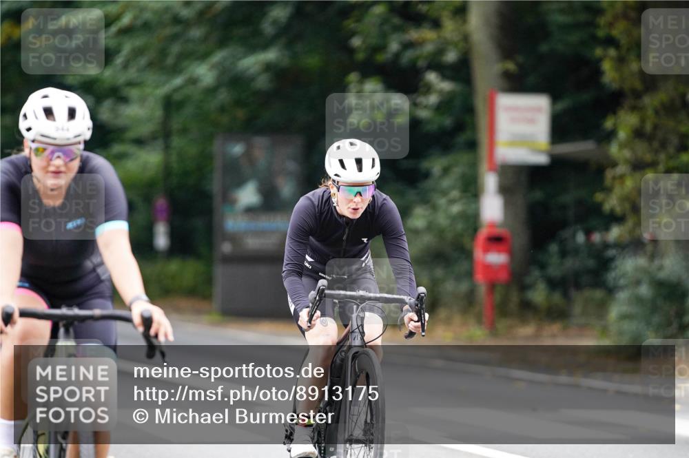 14.09.2025 - Stadtparktriathlon Michael Burmester http://msf.ph/oto/8913175 14.09.2025 11:53:07 Radfahren 944, 963, 1018, 1033, 1047, 1085, 1125 meine-sportfotos.de