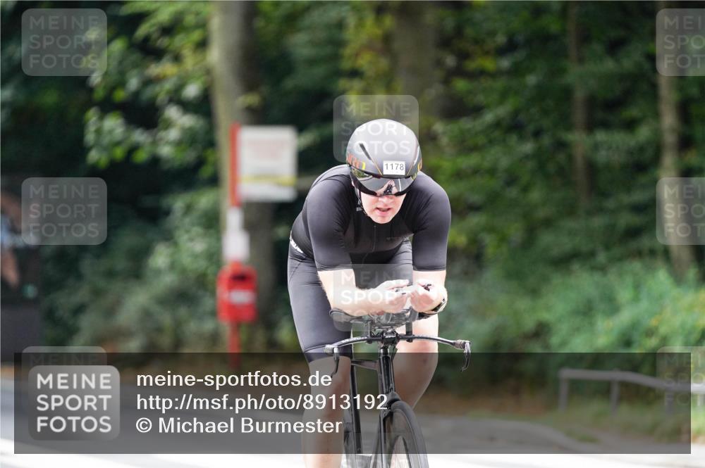 14.09.2025 - Stadtparktriathlon Michael Burmester http://msf.ph/oto/8913192 14.09.2025 11:53:28 Radfahren 931, 1178 meine-sportfotos.de