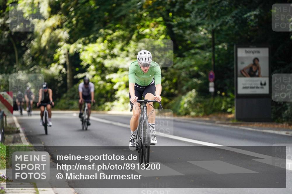 14.09.2025 - Stadtparktriathlon Michael Burmester http://msf.ph/oto/8913200 14.09.2025 11:53:40 Radfahren 981, 995, 1062, 1063, 1069 meine-sportfotos.de