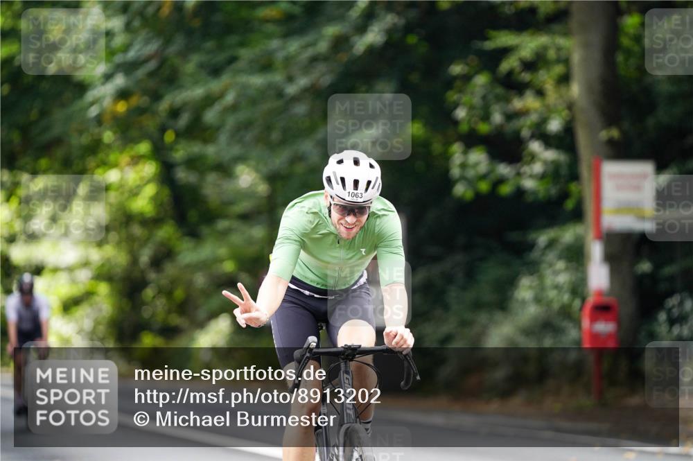 14.09.2025 - Stadtparktriathlon Michael Burmester http://msf.ph/oto/8913202 14.09.2025 11:53:41 Radfahren 981, 995, 1062, 1063, 1069 meine-sportfotos.de