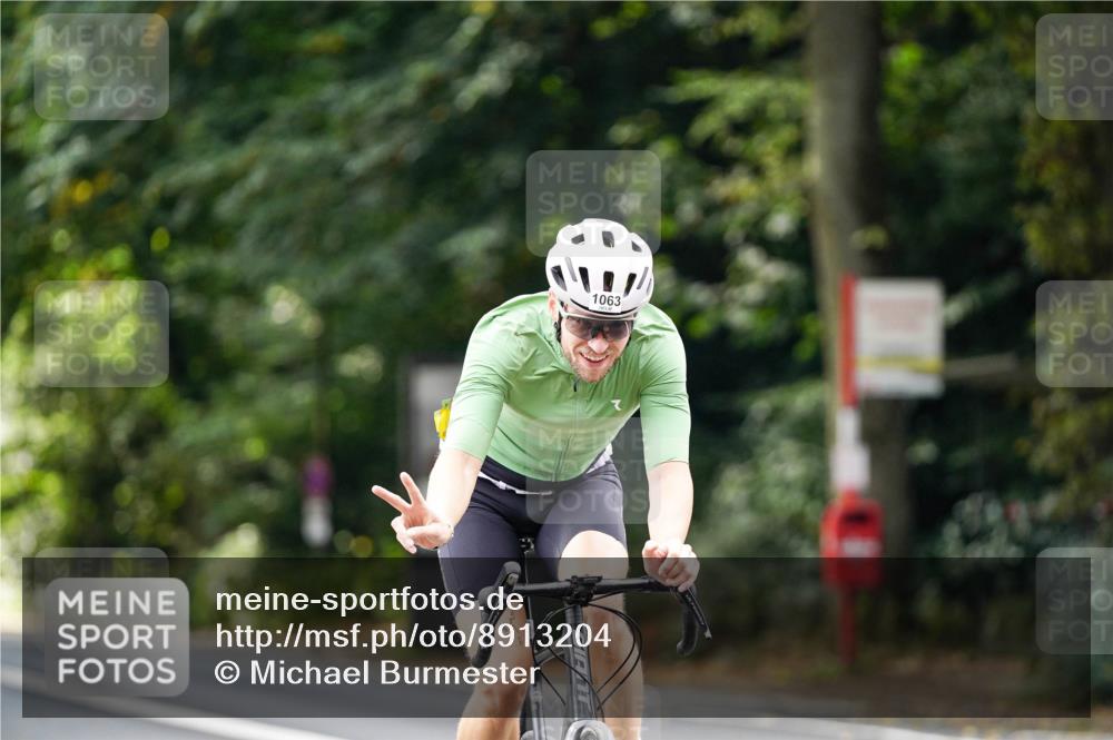 14.09.2025 - Stadtparktriathlon Michael Burmester http://msf.ph/oto/8913204 14.09.2025 11:53:41 Radfahren 981, 995, 1062, 1063, 1069 meine-sportfotos.de