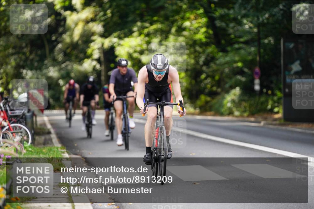 14.09.2025 - Stadtparktriathlon Michael Burmester http://msf.ph/oto/8913209 14.09.2025 11:53:47 Radfahren 995, 1031, 1046, 1062, 1063, 1069, 1086, 1099 meine-sportfotos.de