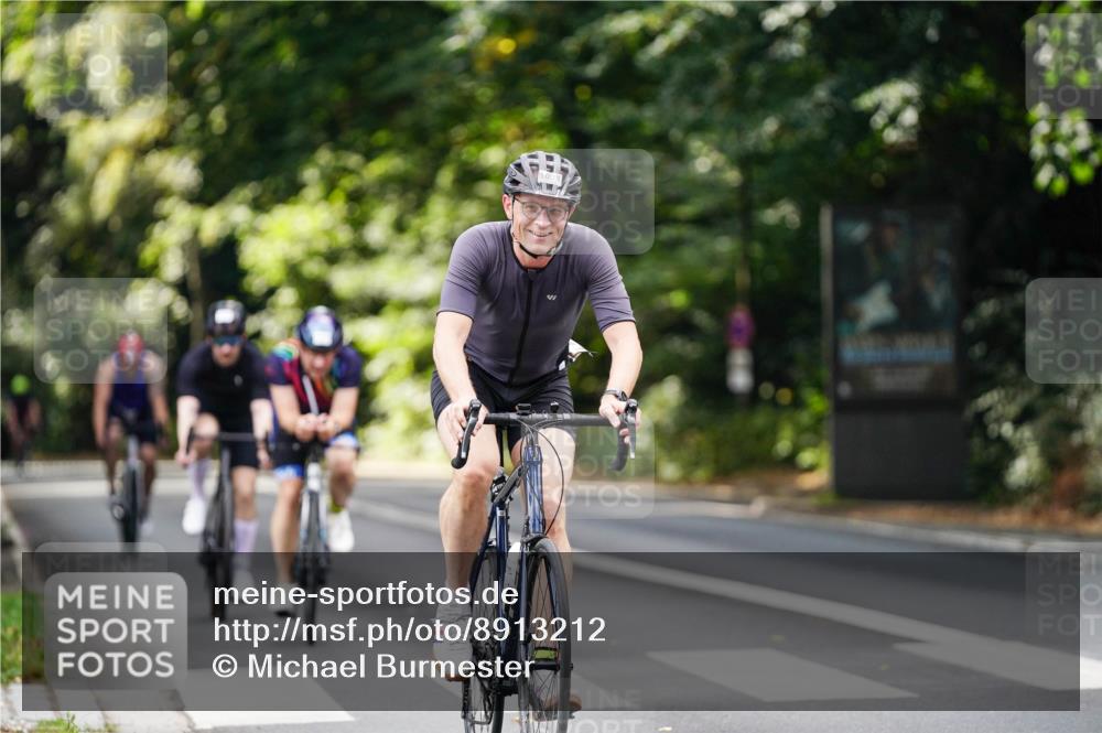 14.09.2025 - Stadtparktriathlon Michael Burmester http://msf.ph/oto/8913212 14.09.2025 11:53:49 Radfahren 995, 1031, 1046, 1062, 1069, 1086, 1099 meine-sportfotos.de
