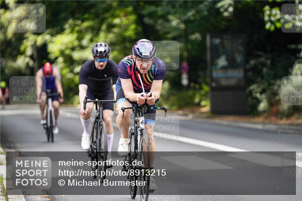 14.09.2025 - Stadtparktriathlon Michael Burmester http://msf.ph/oto/8913215 14.09.2025 11:53:51 Radfahren 995, 1031, 1046, 1062, 1069, 1086, 1099 meine-sportfotos.de