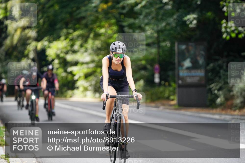 14.09.2025 - Stadtparktriathlon Michael Burmester http://msf.ph/oto/8913226 14.09.2025 11:54:04 Radfahren 975, 993, 1036, 1058, 1096, 1185 meine-sportfotos.de