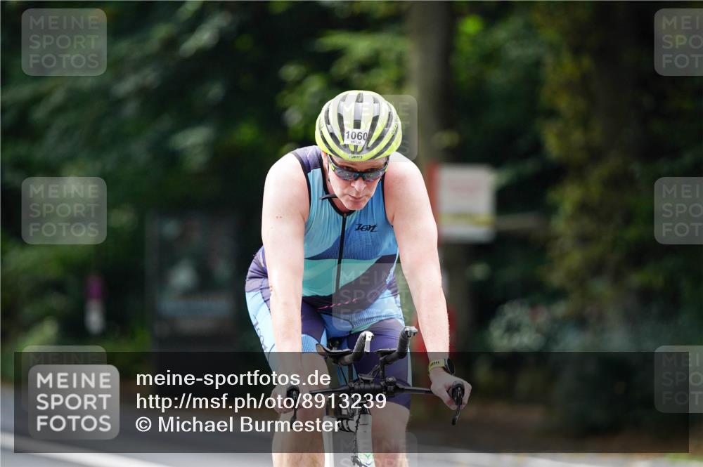 14.09.2025 - Stadtparktriathlon Michael Burmester http://msf.ph/oto/8913239 14.09.2025 11:54:15 Radfahren 1060, 1081, 1087, 1209 meine-sportfotos.de