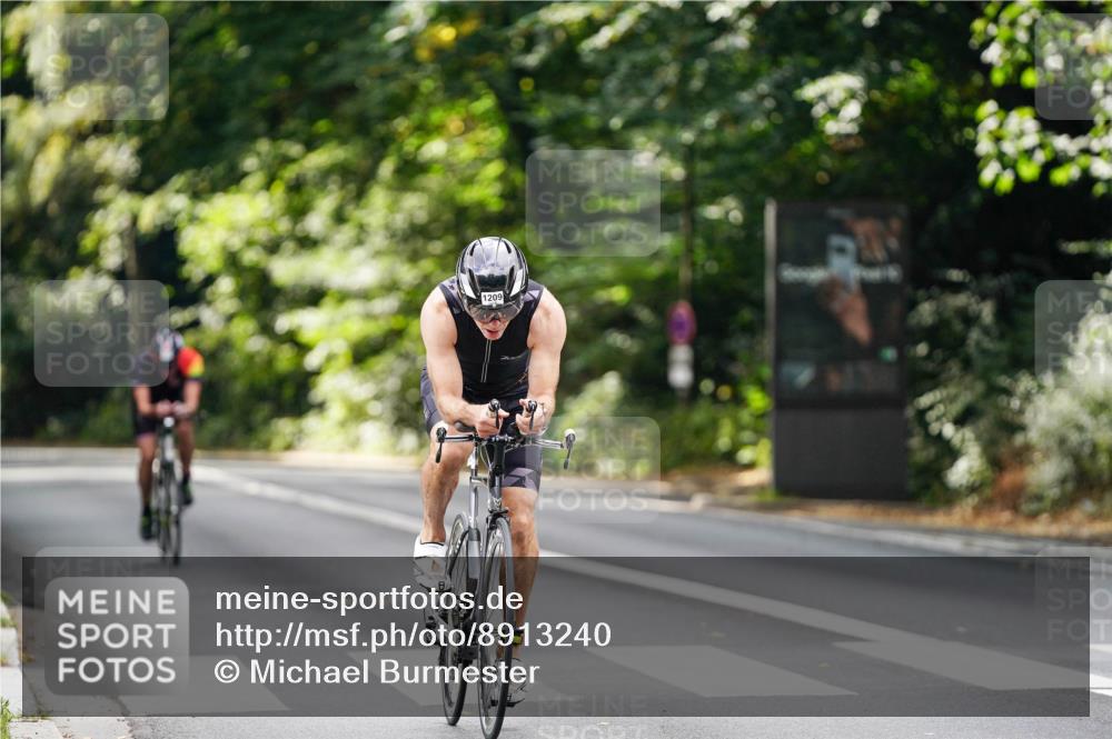 14.09.2025 - Stadtparktriathlon Michael Burmester http://msf.ph/oto/8913240 14.09.2025 11:54:21 Radfahren 1025, 1060, 1209 meine-sportfotos.de
