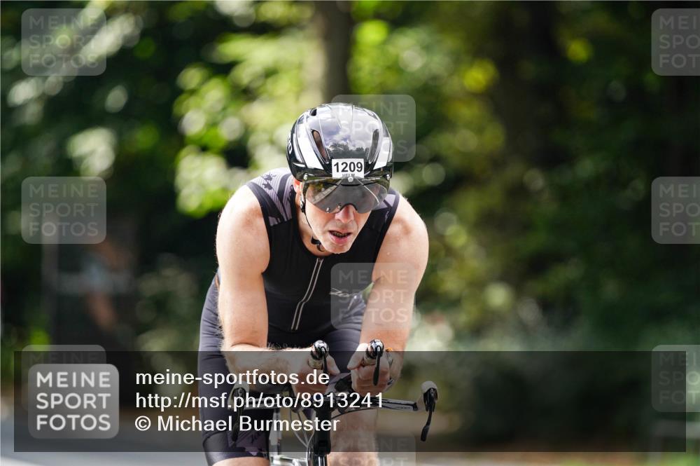 14.09.2025 - Stadtparktriathlon Michael Burmester http://msf.ph/oto/8913241 14.09.2025 11:54:22 Radfahren 1025, 1209 meine-sportfotos.de