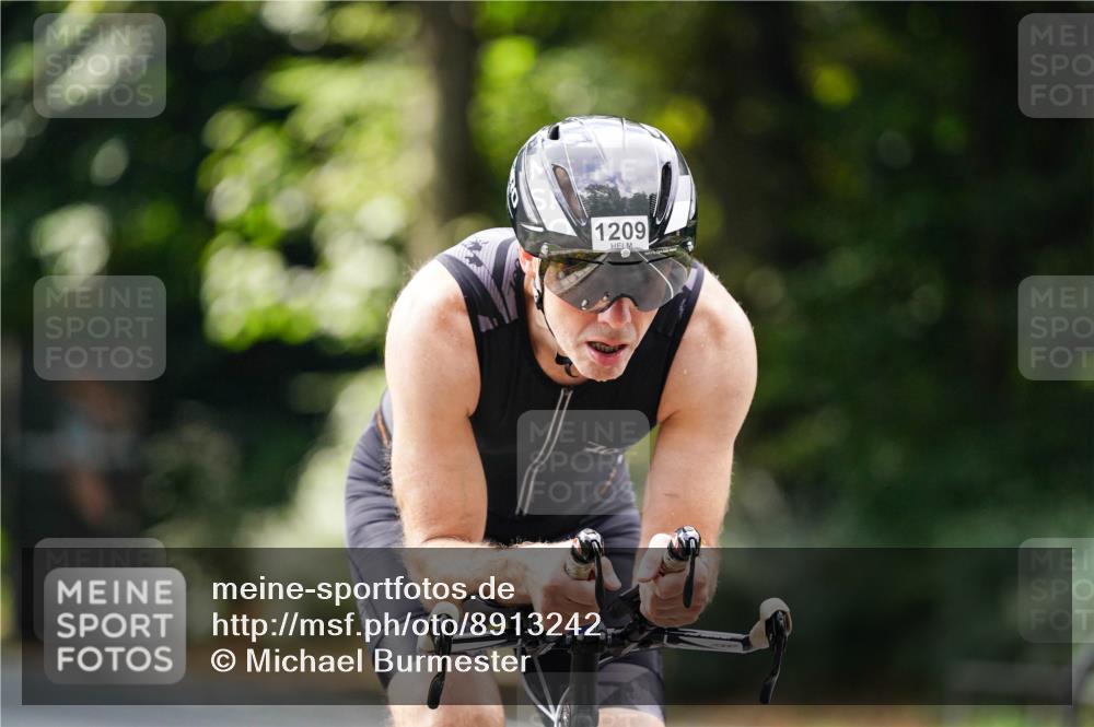 14.09.2025 - Stadtparktriathlon Michael Burmester http://msf.ph/oto/8913242 14.09.2025 11:54:22 Radfahren 1025, 1209 meine-sportfotos.de