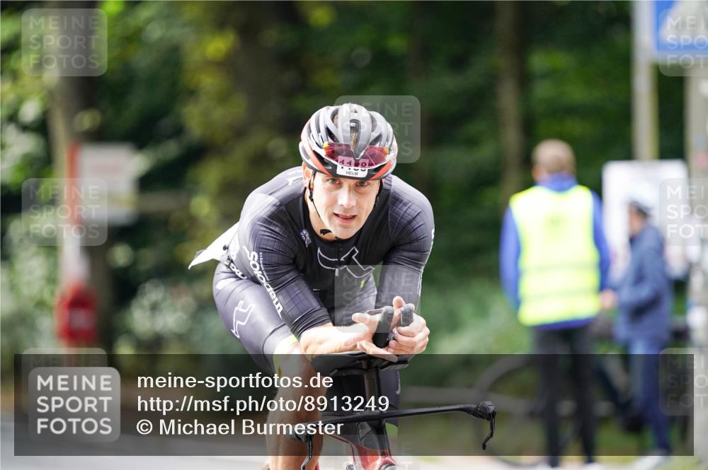 14.09.2025 - Stadtparktriathlon Michael Burmester http://msf.ph/oto/8913249 14.09.2025 11:54:36 Radfahren 1041, 1065, 1120, 1188 meine-sportfotos.de