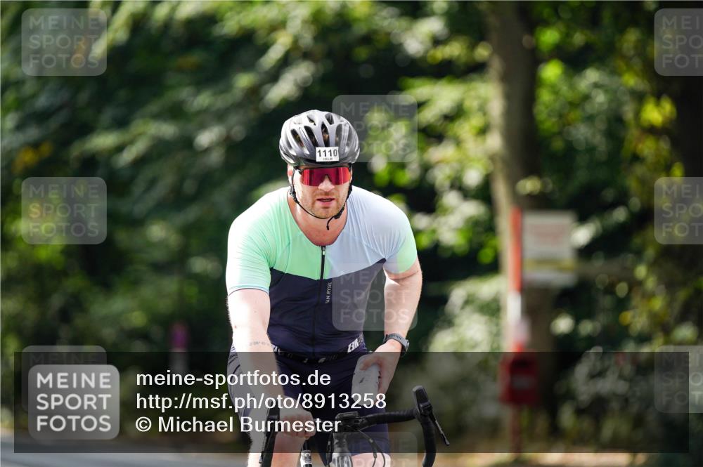 14.09.2025 - Stadtparktriathlon Michael Burmester http://msf.ph/oto/8913258 14.09.2025 11:54:51 Radfahren 939, 1035, 1073, 1110, 1162 meine-sportfotos.de