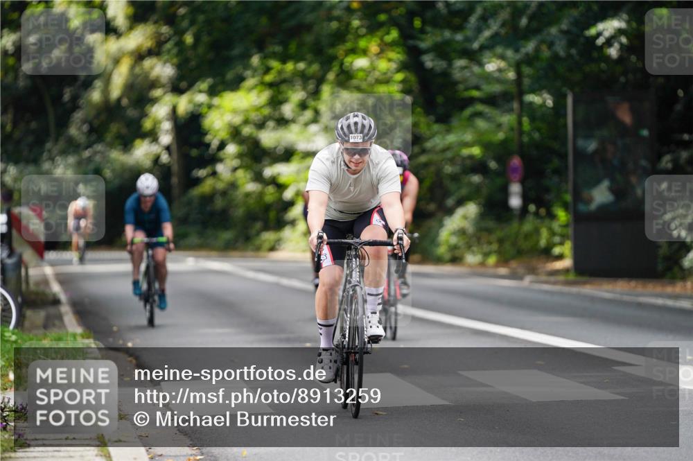 14.09.2025 - Stadtparktriathlon Michael Burmester http://msf.ph/oto/8913259 14.09.2025 11:54:55 Radfahren 939, 1035, 1073, 1110, 1162 meine-sportfotos.de
