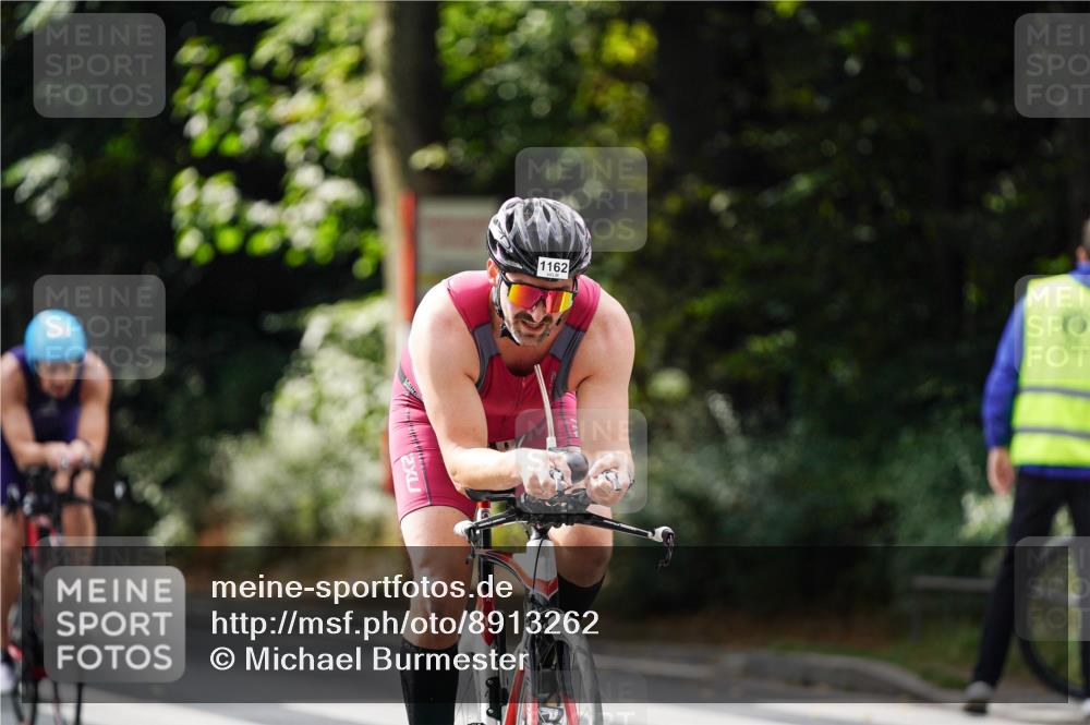 14.09.2025 - Stadtparktriathlon Michael Burmester http://msf.ph/oto/8913262 14.09.2025 11:54:57 Radfahren 939, 1035, 1073, 1110, 1162 meine-sportfotos.de
