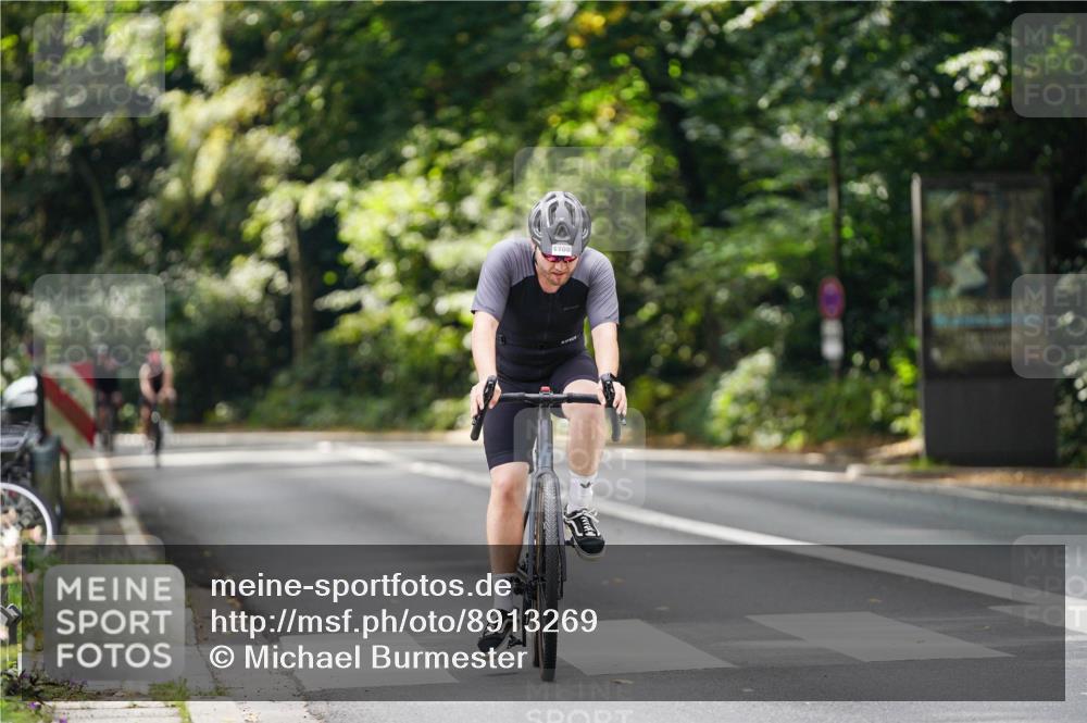 14.09.2025 - Stadtparktriathlon Michael Burmester http://msf.ph/oto/8913269 14.09.2025 11:55:24 Radfahren 1108 meine-sportfotos.de