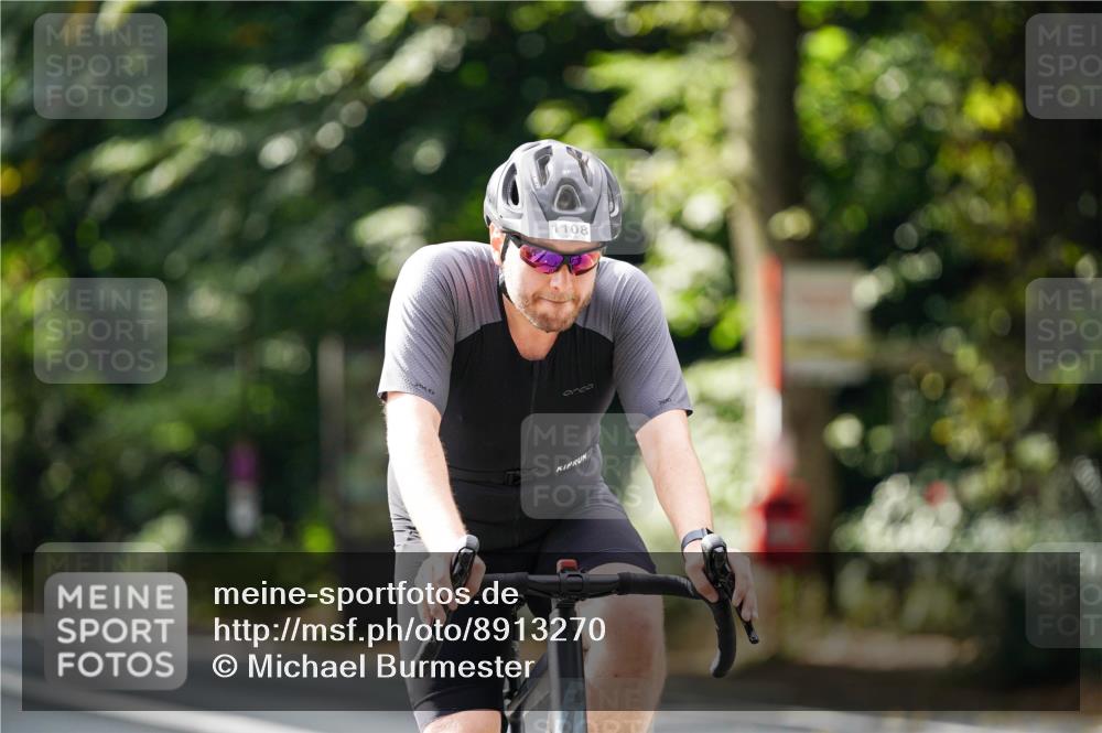 14.09.2025 - Stadtparktriathlon Michael Burmester http://msf.ph/oto/8913270 14.09.2025 11:55:25 Radfahren 1108, 1116 meine-sportfotos.de
