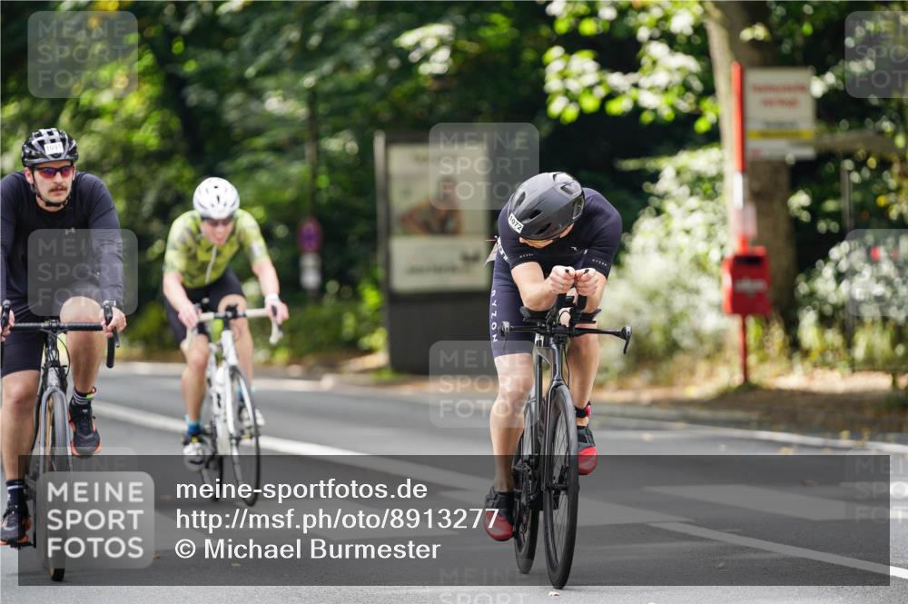 14.09.2025 - Stadtparktriathlon Michael Burmester http://msf.ph/oto/8913277 14.09.2025 11:55:35 Radfahren 955, 1049, 1072, 1091, 1092, 1116, 1164, 1168, 1186, 1194 meine-sportfotos.de