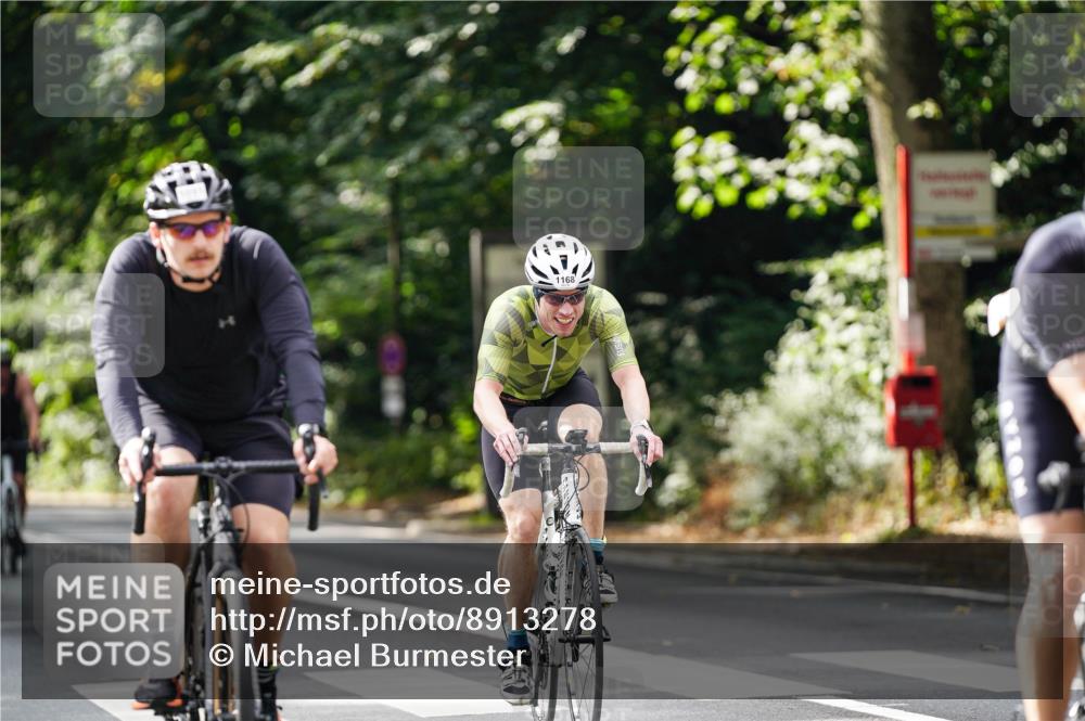 14.09.2025 - Stadtparktriathlon Michael Burmester http://msf.ph/oto/8913278 14.09.2025 11:55:35 Radfahren 955, 1049, 1072, 1091, 1092, 1116, 1164, 1168, 1186, 1194 meine-sportfotos.de