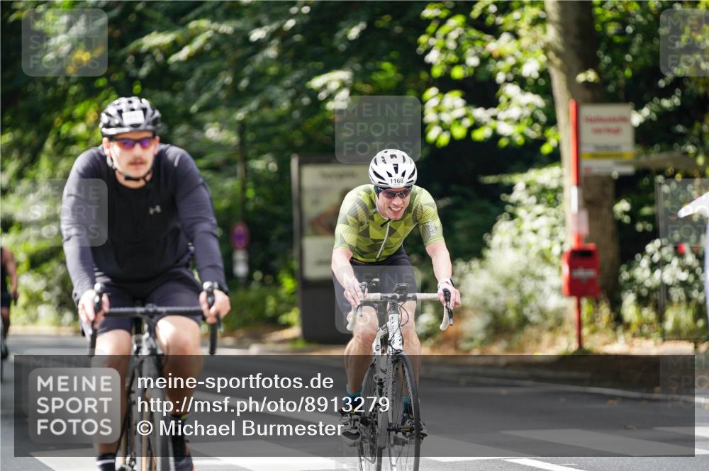 14.09.2025 - Stadtparktriathlon Michael Burmester http://msf.ph/oto/8913279 14.09.2025 11:55:35 Radfahren 955, 1049, 1072, 1091, 1092, 1116, 1164, 1168, 1186, 1194 meine-sportfotos.de