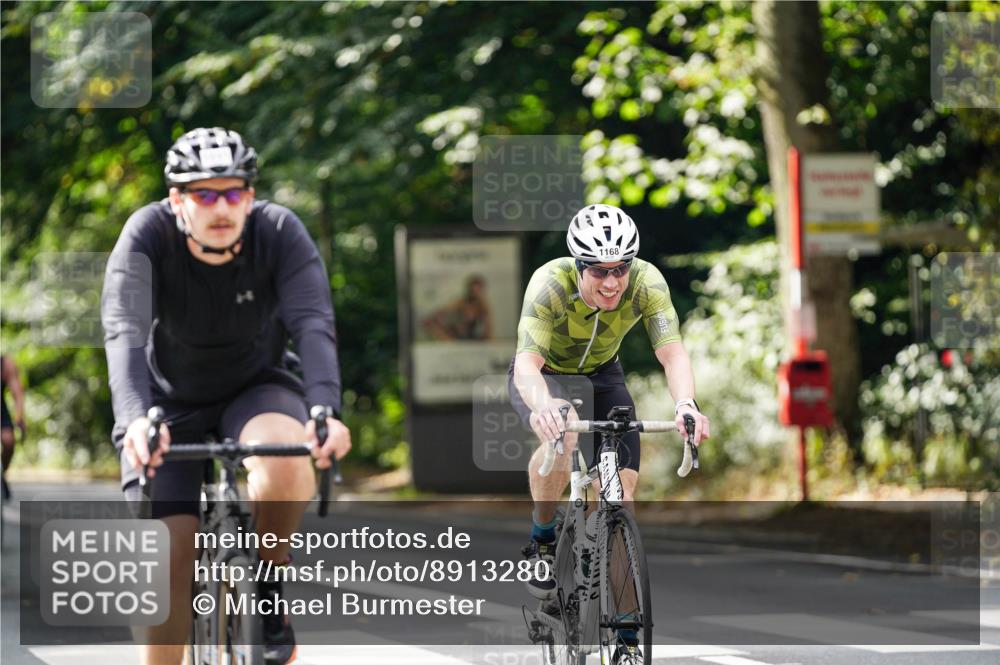 14.09.2025 - Stadtparktriathlon Michael Burmester http://msf.ph/oto/8913280 14.09.2025 11:55:36 Radfahren 955, 1049, 1072, 1091, 1092, 1116, 1164, 1168, 1186, 1194 meine-sportfotos.de