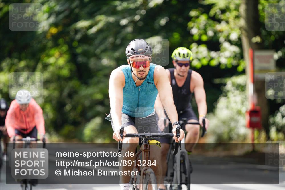 14.09.2025 - Stadtparktriathlon Michael Burmester http://msf.ph/oto/8913284 14.09.2025 11:55:38 Radfahren 955, 1049, 1072, 1091, 1092, 1116, 1164, 1168, 1173, 1186, 1194 meine-sportfotos.de