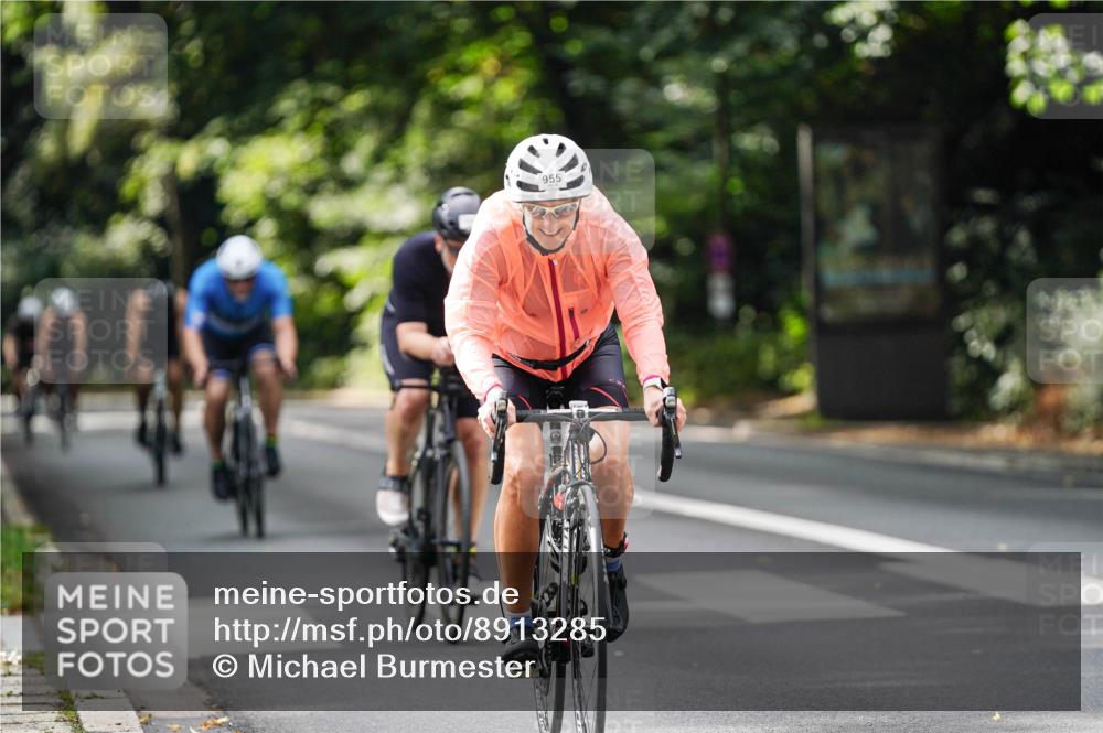 14.09.2025 - Stadtparktriathlon Michael Burmester http://msf.ph/oto/8913285 14.09.2025 11:55:39 Radfahren 955, 1049, 1056, 1072, 1091, 1092, 1116, 1164, 1168, 1173, 1186, 1194 meine-sportfotos.de