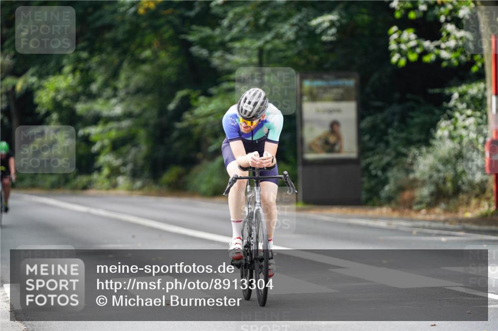 14.09.2025 - Stadtparktriathlon Michael Burmester http://msf.ph/oto/8913304 14.09.2025 11:55:58 Radfahren 937, 984, 998, 1076, 1082, 1113 meine-sportfotos.de