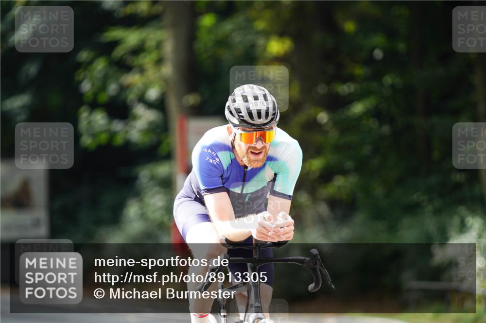 14.09.2025 - Stadtparktriathlon Michael Burmester http://msf.ph/oto/8913305 14.09.2025 11:55:59 Radfahren 937, 984, 998, 1076, 1082, 1113 meine-sportfotos.de