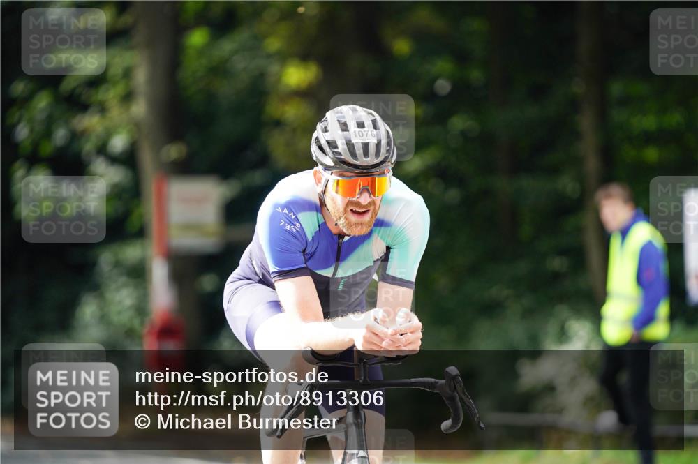14.09.2025 - Stadtparktriathlon Michael Burmester http://msf.ph/oto/8913306 14.09.2025 11:55:59 Radfahren 937, 984, 998, 1076, 1082, 1113 meine-sportfotos.de