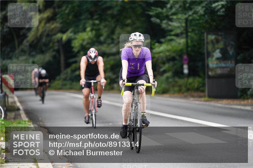 14.09.2025 - Stadtparktriathlon Michael Burmester http://msf.ph/oto/8913314 14.09.2025 11:56:08 Radfahren 937, 1014, 1022, 1082, 1089, 1113, 1214 meine-sportfotos.de