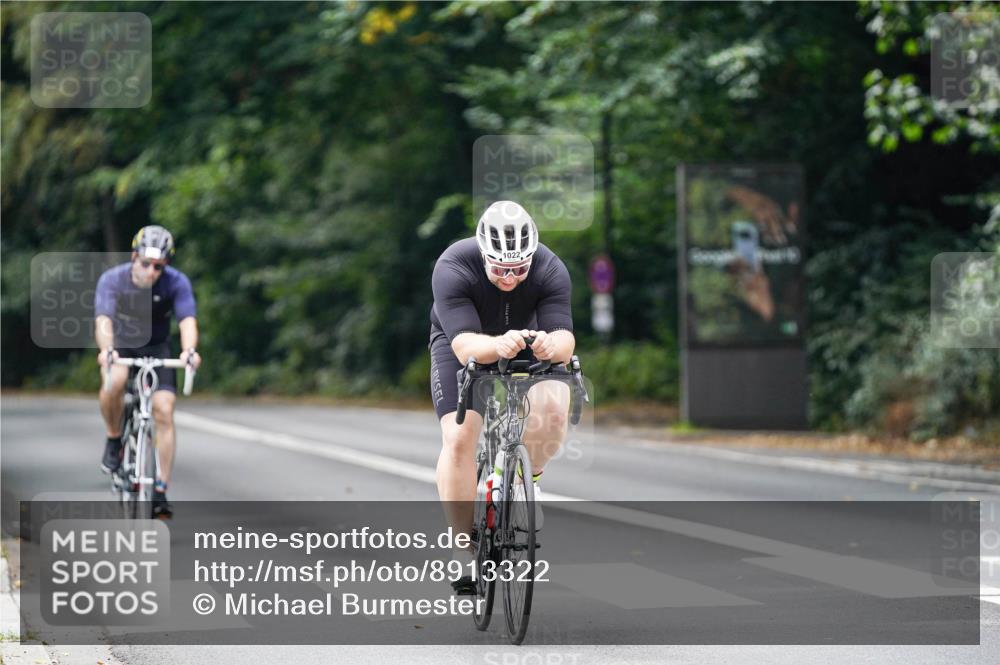14.09.2025 - Stadtparktriathlon Michael Burmester http://msf.ph/oto/8913322 14.09.2025 11:56:13 Radfahren 1014, 1022, 1089, 1170, 1214 meine-sportfotos.de