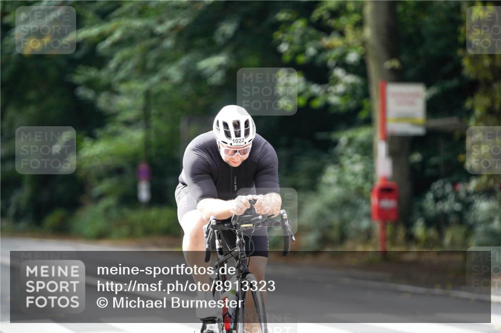 14.09.2025 - Stadtparktriathlon Michael Burmester http://msf.ph/oto/8913323 14.09.2025 11:56:14 Radfahren 1014, 1022, 1089, 1170, 1214 meine-sportfotos.de