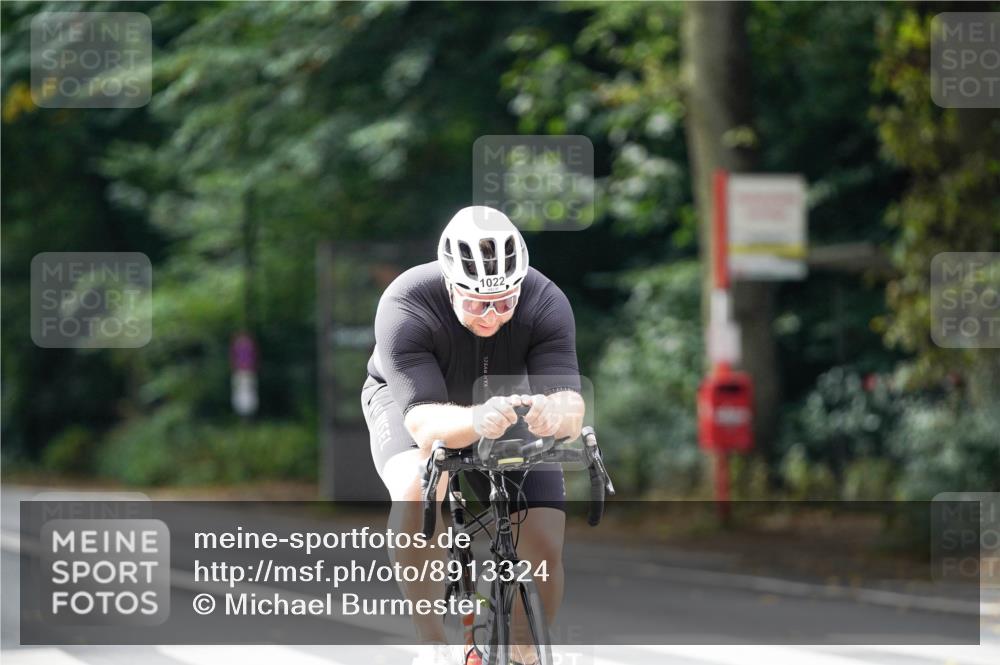 14.09.2025 - Stadtparktriathlon Michael Burmester http://msf.ph/oto/8913324 14.09.2025 11:56:14 Radfahren 1014, 1022, 1089, 1170, 1214 meine-sportfotos.de