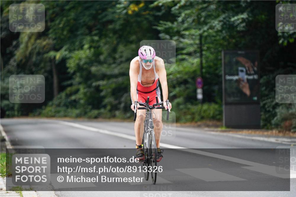 14.09.2025 - Stadtparktriathlon Michael Burmester http://msf.ph/oto/8913326 14.09.2025 11:56:16 Radfahren 1014, 1022, 1089, 1170, 1214 meine-sportfotos.de