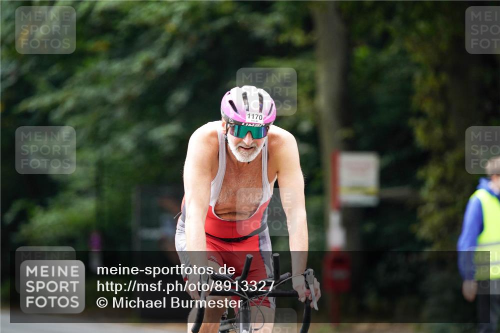 14.09.2025 - Stadtparktriathlon Michael Burmester http://msf.ph/oto/8913327 14.09.2025 11:56:17 Radfahren 1022, 1089, 1170, 1214 meine-sportfotos.de
