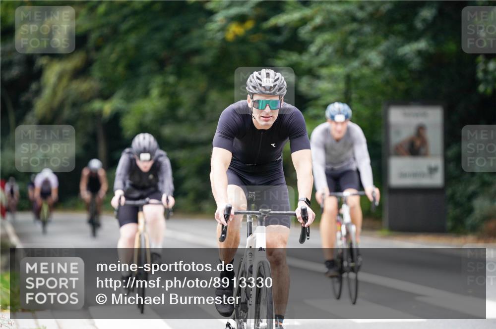 14.09.2025 - Stadtparktriathlon Michael Burmester http://msf.ph/oto/8913330 14.09.2025 11:56:30 Radfahren 960, 1023, 1119, 1133, 1172 meine-sportfotos.de