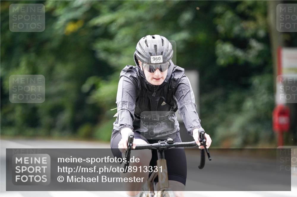 14.09.2025 - Stadtparktriathlon Michael Burmester http://msf.ph/oto/8913331 14.09.2025 11:56:31 Radfahren 960, 1023, 1119, 1133, 1172 meine-sportfotos.de